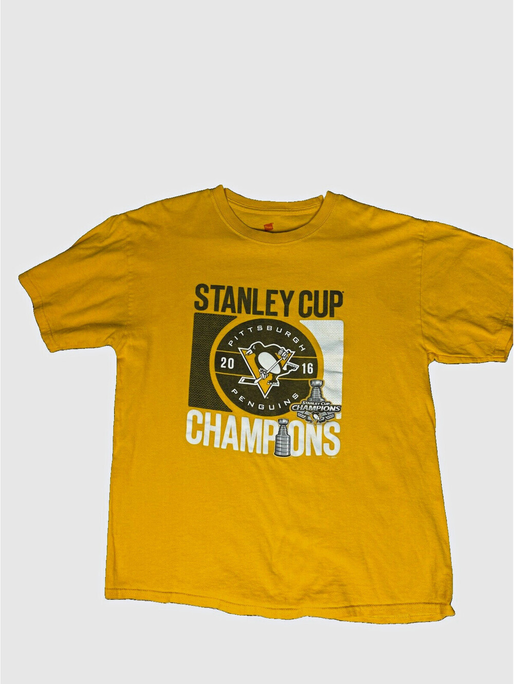 Hanes Pittsburgh Penguins 2016 Stanley Cup Champions Yellow T-Shirt Size L